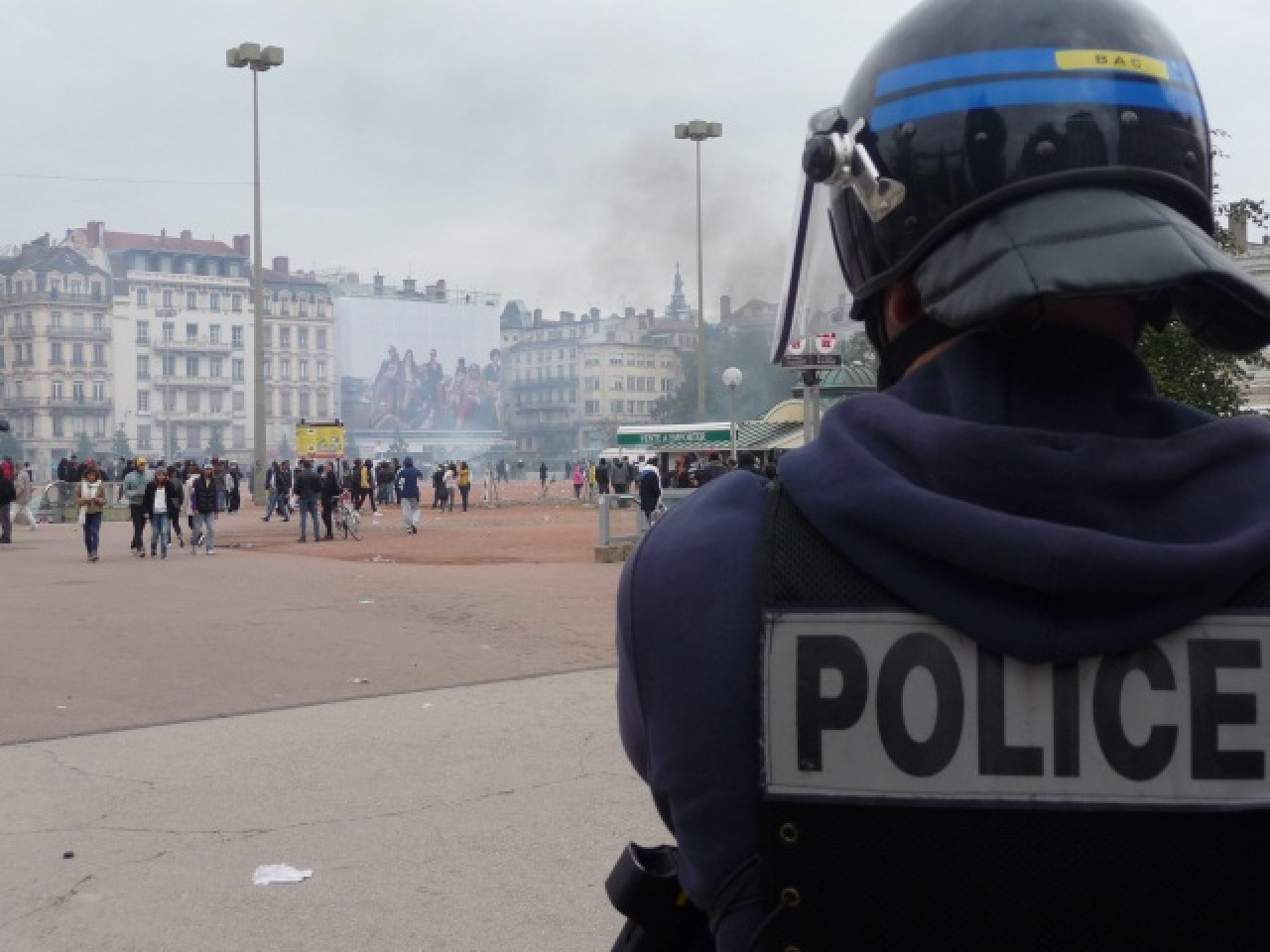 Lyon : trois gardes à vue levées, une maintenue pour les policiers de la BAC Lyon : trois gardes à vue levées, une maintenue pour les policiers de la BAC