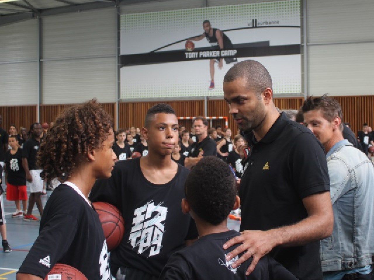 Villeurbanne : 300 jeunes r&eacute;unis pour le Tony Parker Camp