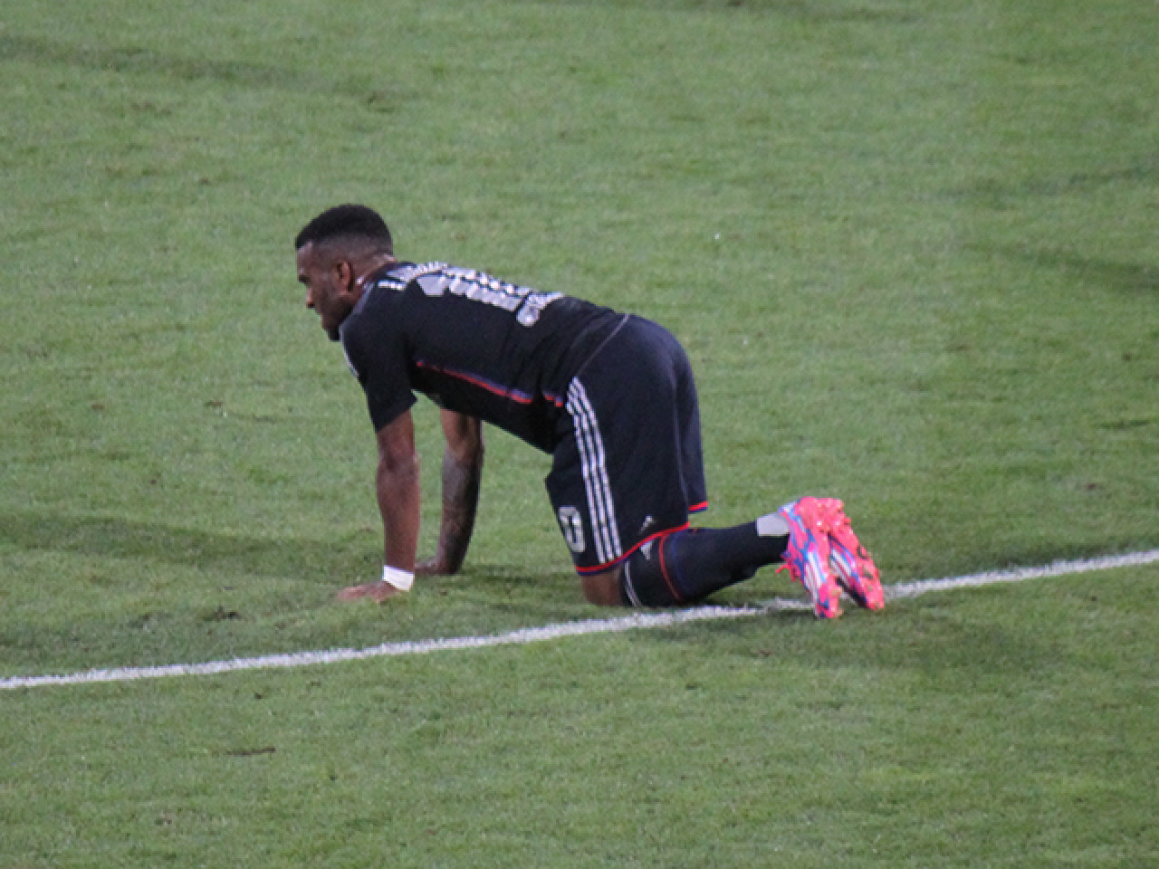 Cet OL n'est pas bien taillé Cet OL n'est pas bien taillé