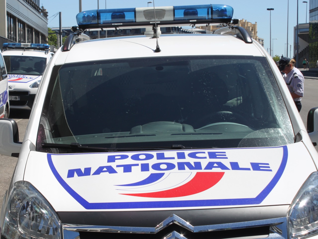 Un casse à la voiture bélier au Kiloutou de Givors Un casse à la voiture bélier au Kiloutou de Givors