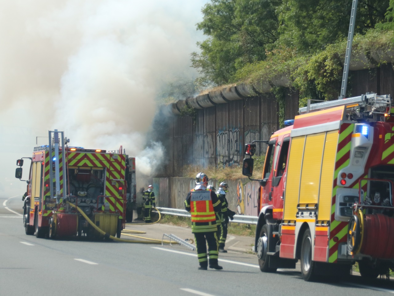 Un automobiliste ivre et à contresens provoque un accident grave sur l'A47 Un automobiliste ivre et à contresens provoque un accident grave sur l'A47