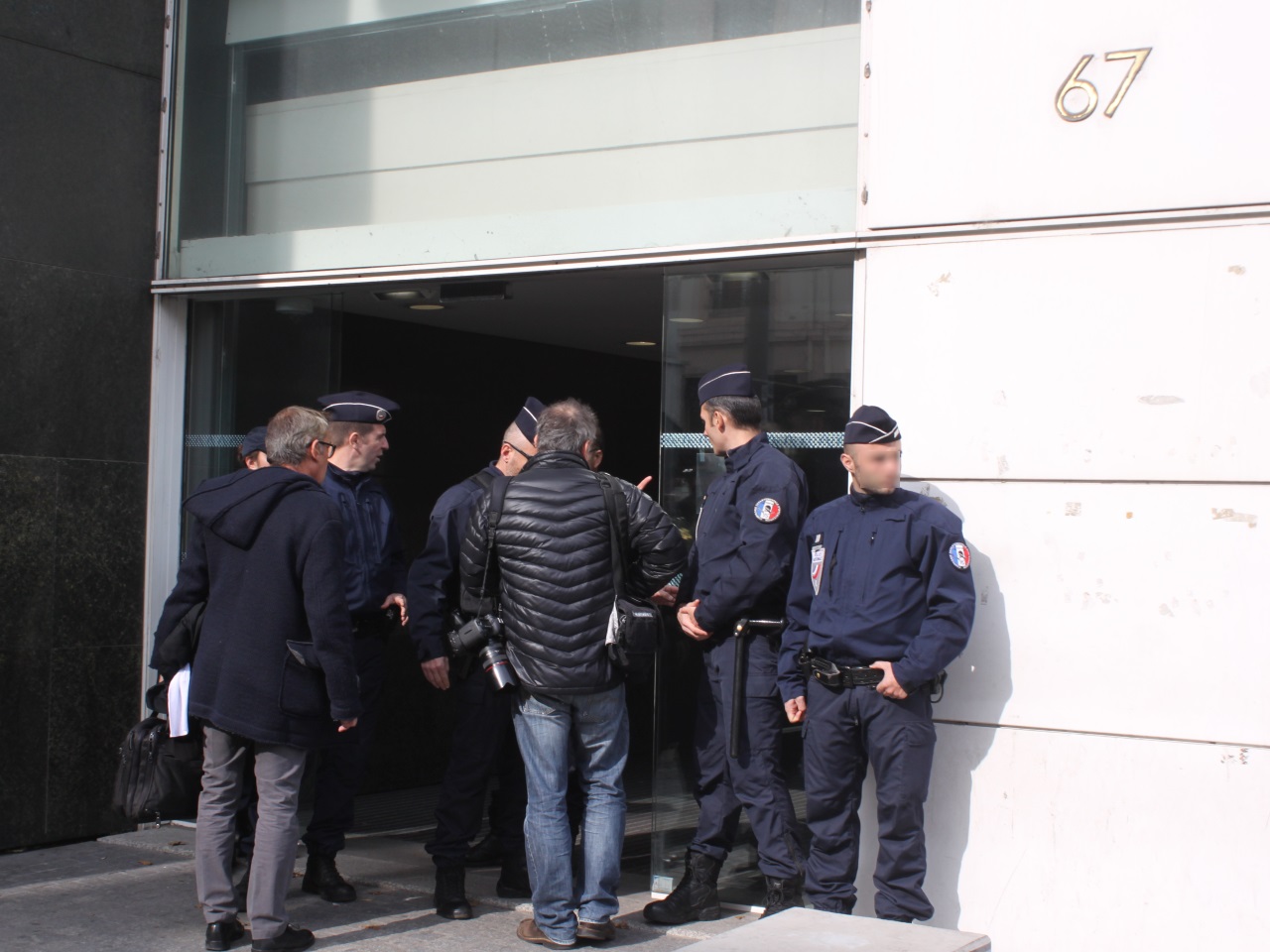 Rhône : l'homme, chez qui la police a retrouvé un lance-roquettes, déféré ce mercredi Rhône : l'homme, chez qui la police a retrouvé un lance-roquettes, déféré ce mercredi