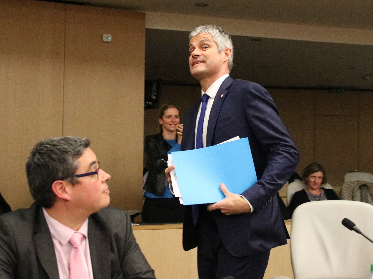 Auvergne Rhône-Alpes : une quinzaine de lycées vont tester les portiques de sécurité Auvergne Rhône-Alpes : une quinzaine de lycées vont tester les portiques de sécurité