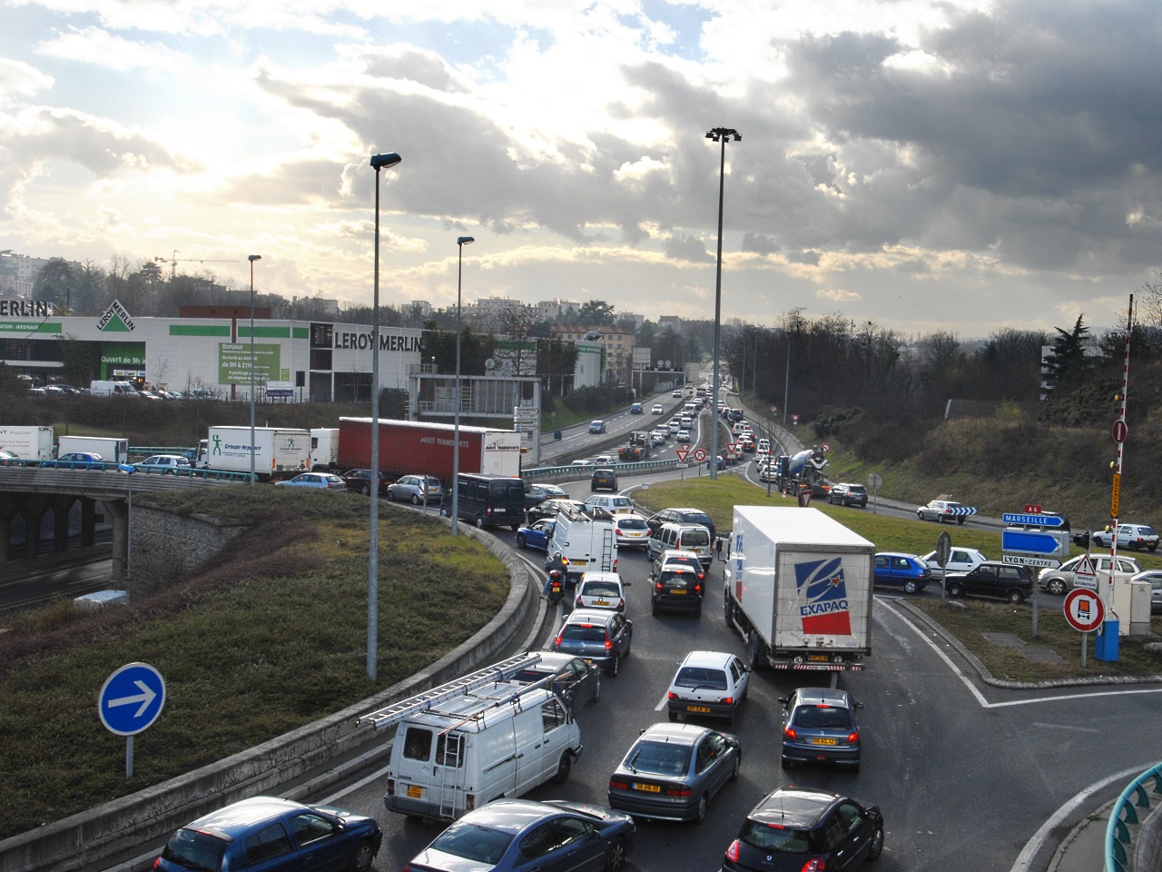 Drapeau orange sur les routes de Rhône-Alpes ce dimanche Drapeau orange sur les routes de Rhône-Alpes ce dimanche