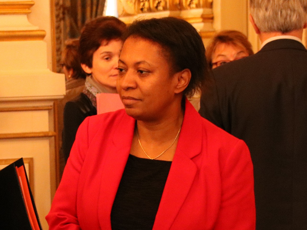 Remaniement ministériel : la députée du Rhône Hélène Geoffroy devient secrétaire d'Etat à la Ville Remaniement ministériel : la députée du Rhône Hélène Geoffroy devient secrétaire d'Etat à la Ville