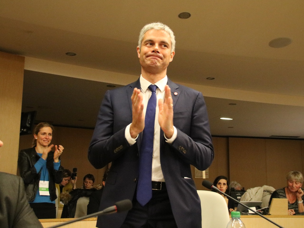Laurent Wauquiez provoque la colère de France 3 Rhône-Alpes - VIDEO Laurent Wauquiez provoque la colère de France 3 Rhône-Alpes - VIDEO