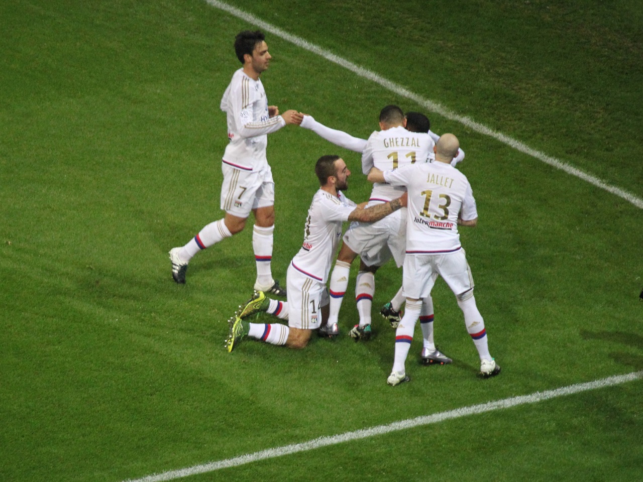 Guingamp, nouvelle victime de l'OL au Grand Stade (5-1) Guingamp, nouvelle victime de l'OL au Grand Stade (5-1)