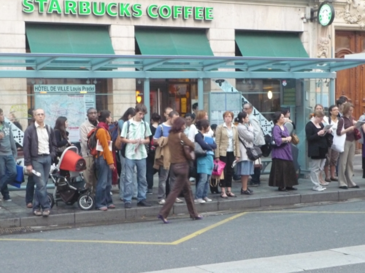 58% des Lyonnais désapprouvent la grève aux TCL 58% des Lyonnais désapprouvent la grève aux TCL