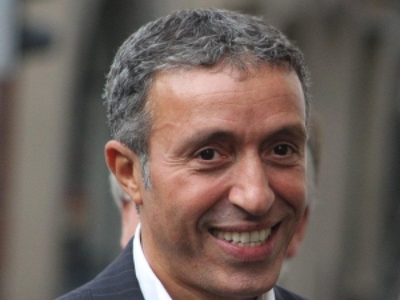 Azouz B&eacute;gag ne dig&egrave;re pas les rumeurs