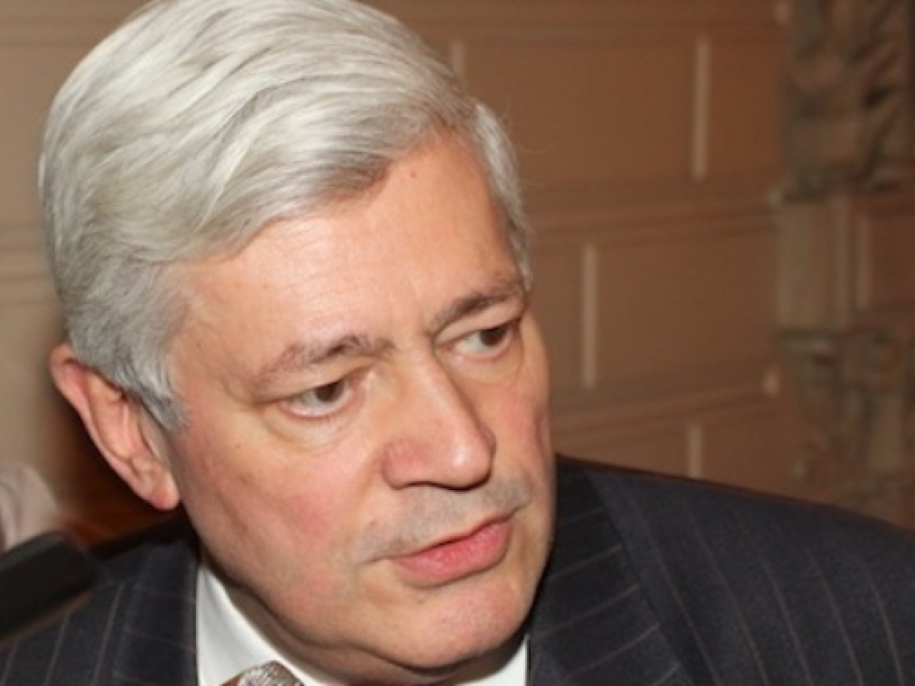 Bruno Gollnisch cherche la succession