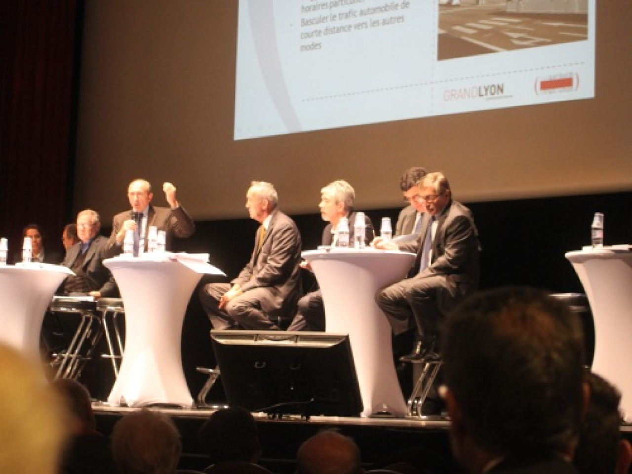 Gérard Collomb veut rendre à la rue Garibaldi son statut de rue Gérard Collomb veut rendre à la rue Garibaldi son statut de rue