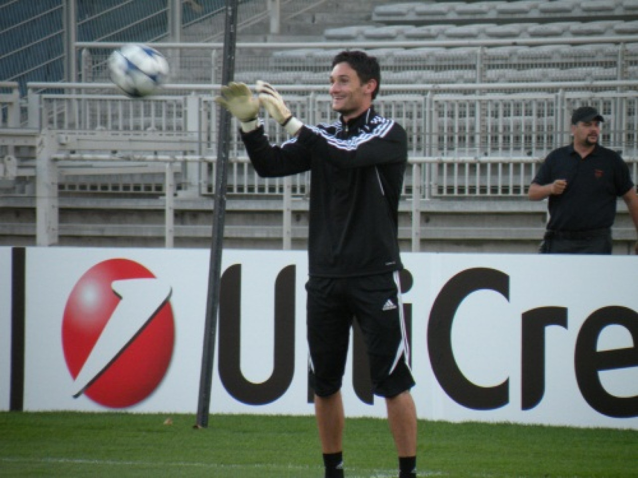 Foot : Des Bleus convaincants dominent de pâles anglais Foot : Des Bleus convaincants dominent de pâles anglais
