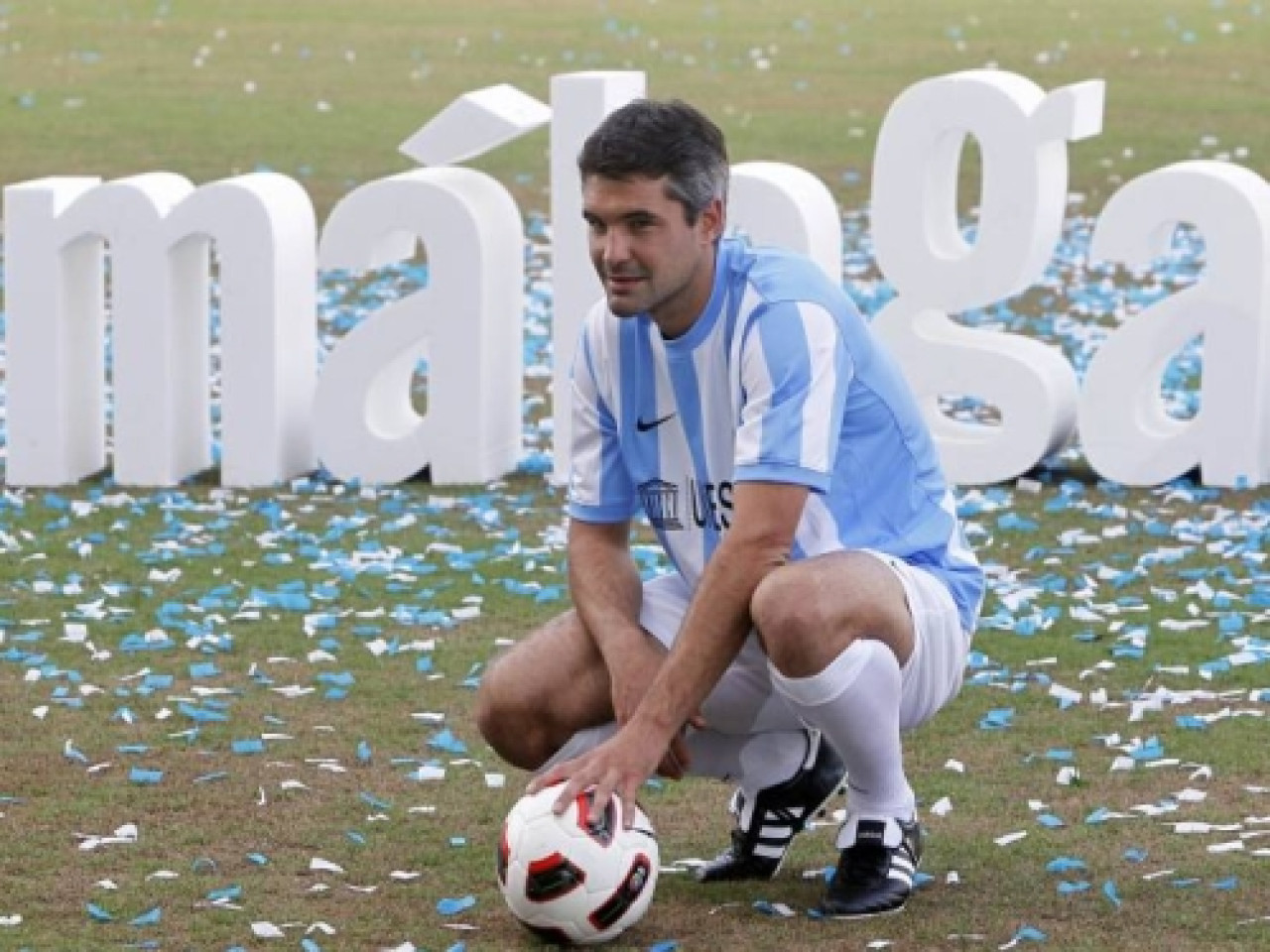 Foot : J&eacute;r&eacute;my Toulalan a endoss&eacute; le maillot de Malaga pour la premi&egrave;re fois