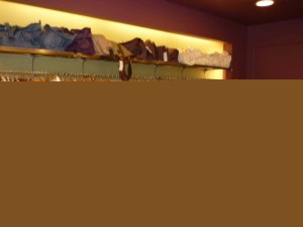 Joli succ&egrave;s pour le march&eacute; de la mode vintage &agrave; Lyon