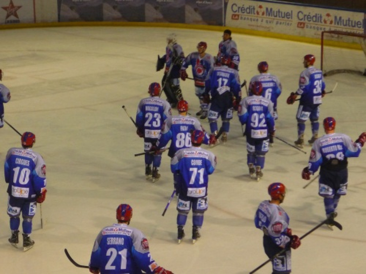 LHC : la patinoire Charlemagne est imprenable LHC : la patinoire Charlemagne est imprenable