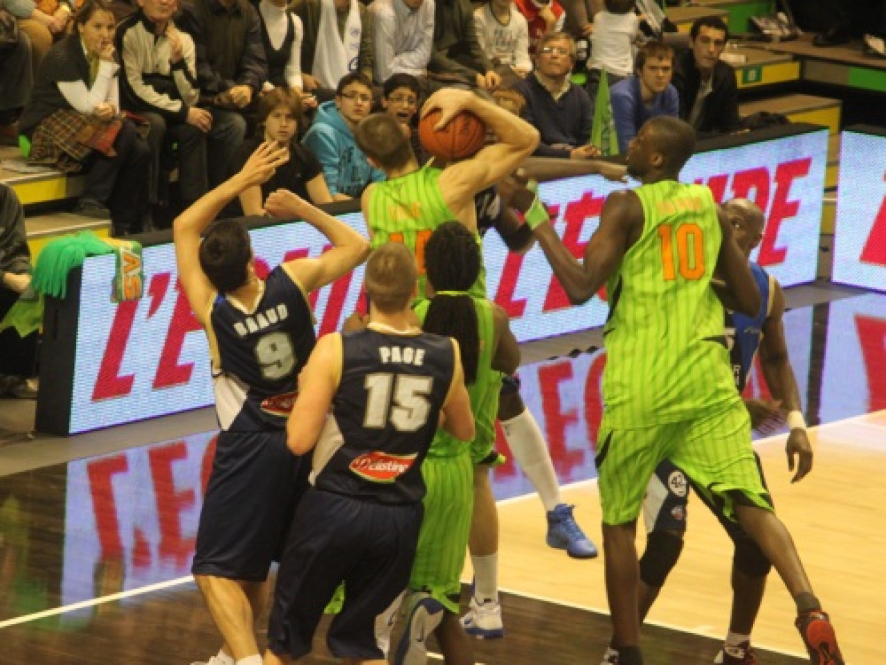 L'ASVEL domine le leader L'ASVEL domine le leader