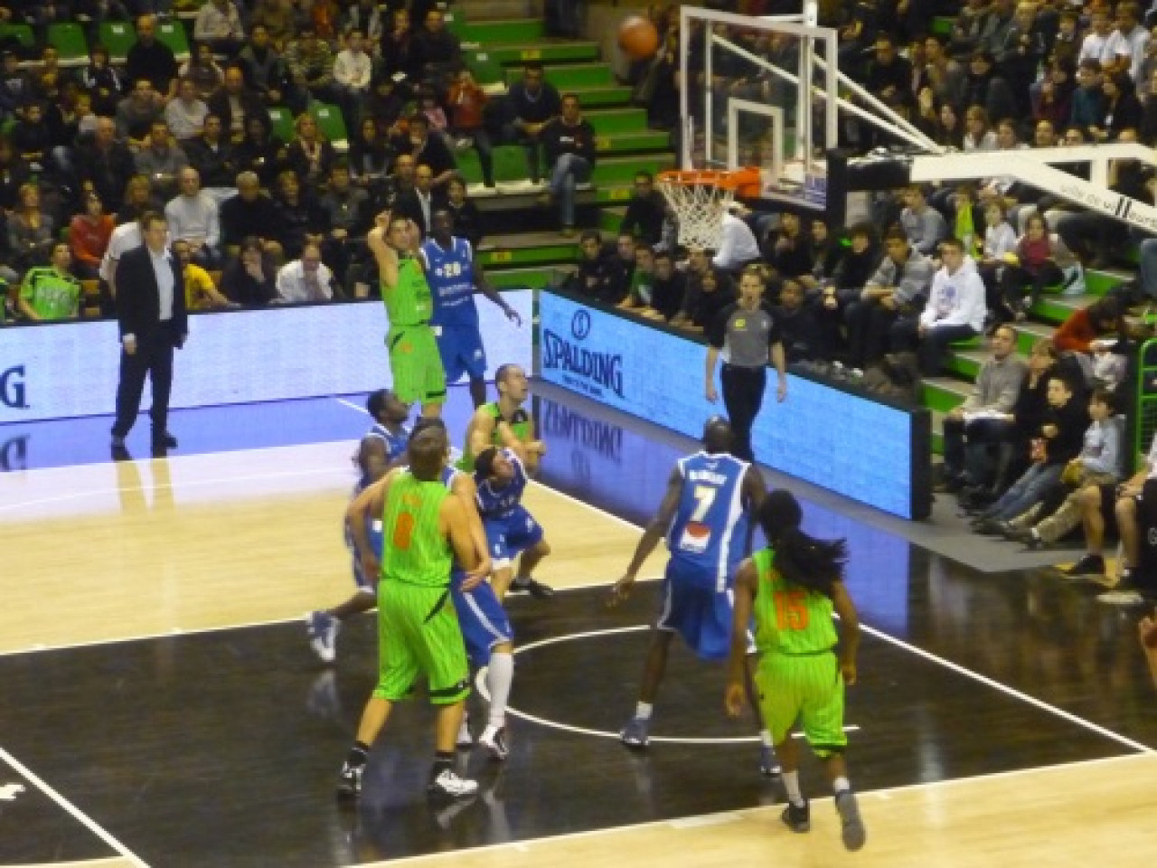 L'ASVEL solide à Poitiers L'ASVEL solide à Poitiers