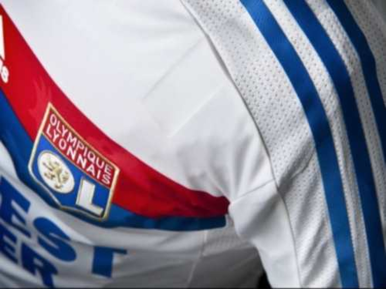 L&rsquo;OL a d&eacute;j&agrave; d&eacute;voil&eacute; son nouveau maillot domicile pour la saison prochaine