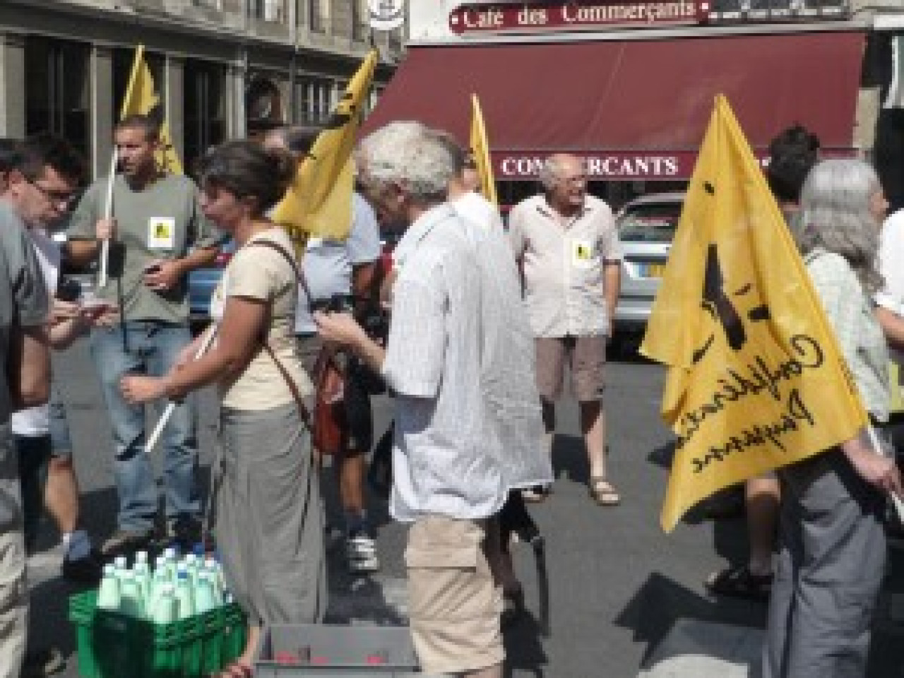 La grève du lait prend de l’ampleur dans le Rhône La grève du lait prend de l’ampleur dans le Rhône