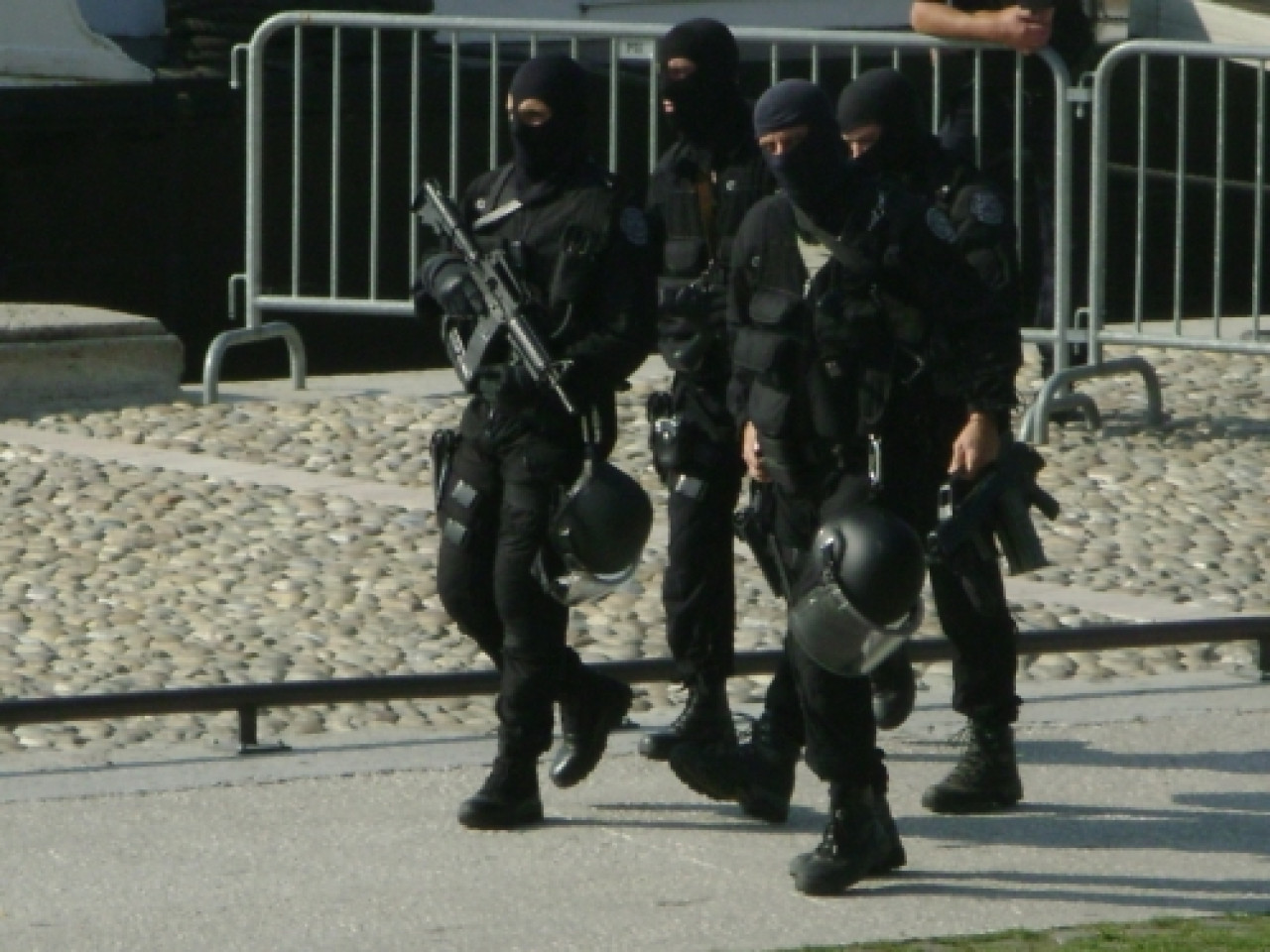 Le GIPN a du intervenir samedi dans le 3e arrondissement Le GIPN a du intervenir samedi dans le 3e arrondissement