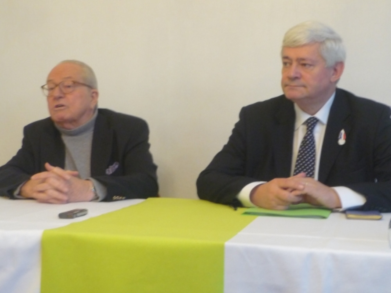 Le Pen à Lyon: "le FN va créer la surprise" Le Pen à Lyon: "le FN va créer la surprise"