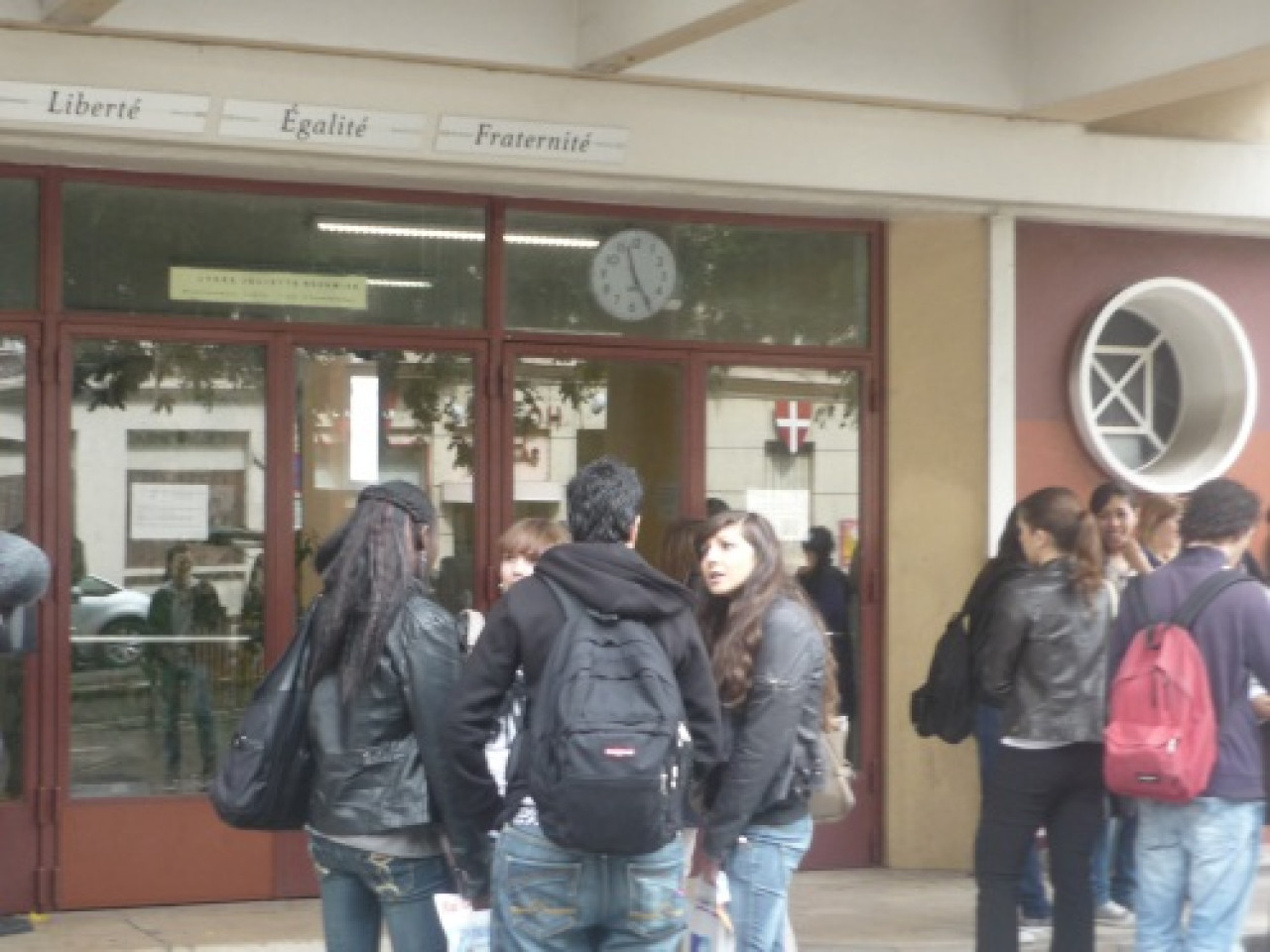 Le lycée Jean-Moulin occupé Le lycée Jean-Moulin occupé
