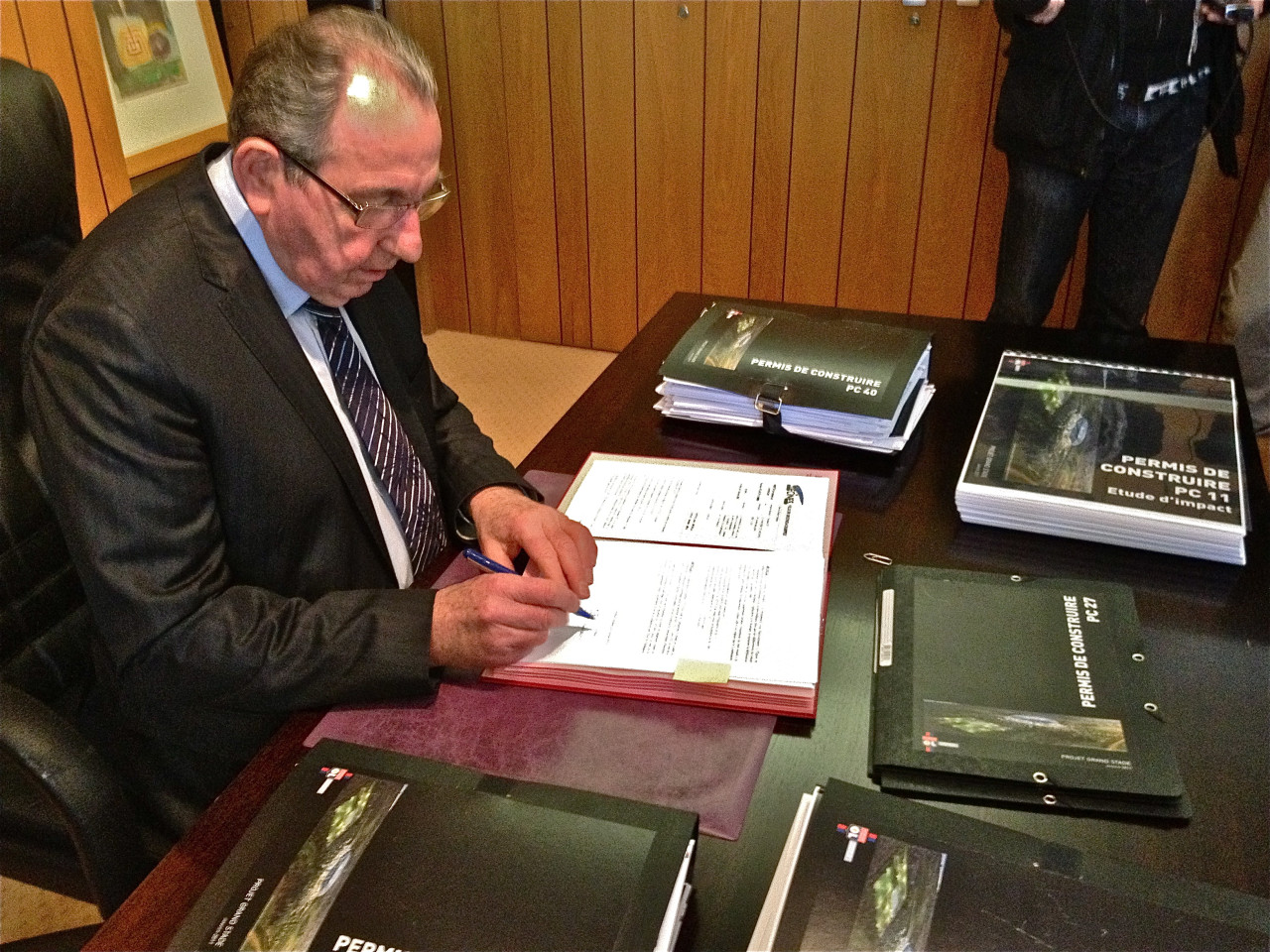 Le permis du construire du Grand Stade a été signé Le permis du construire du Grand Stade a été signé
