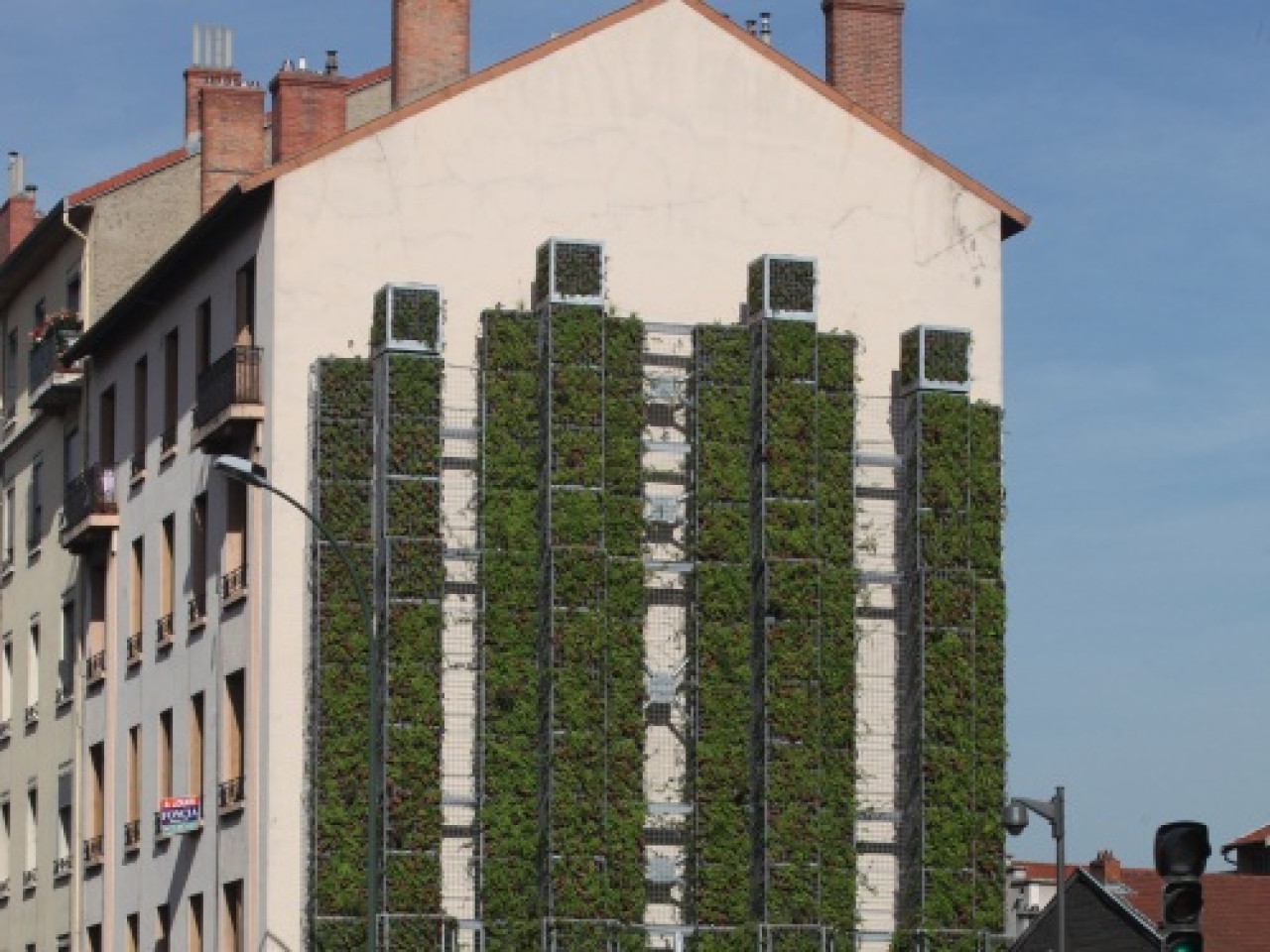 Le plus haut mur végétal autoportant de France a été inauguré jeudi à Villeurbanne Le plus haut mur végétal autoportant de France a été inauguré jeudi à Villeurbanne