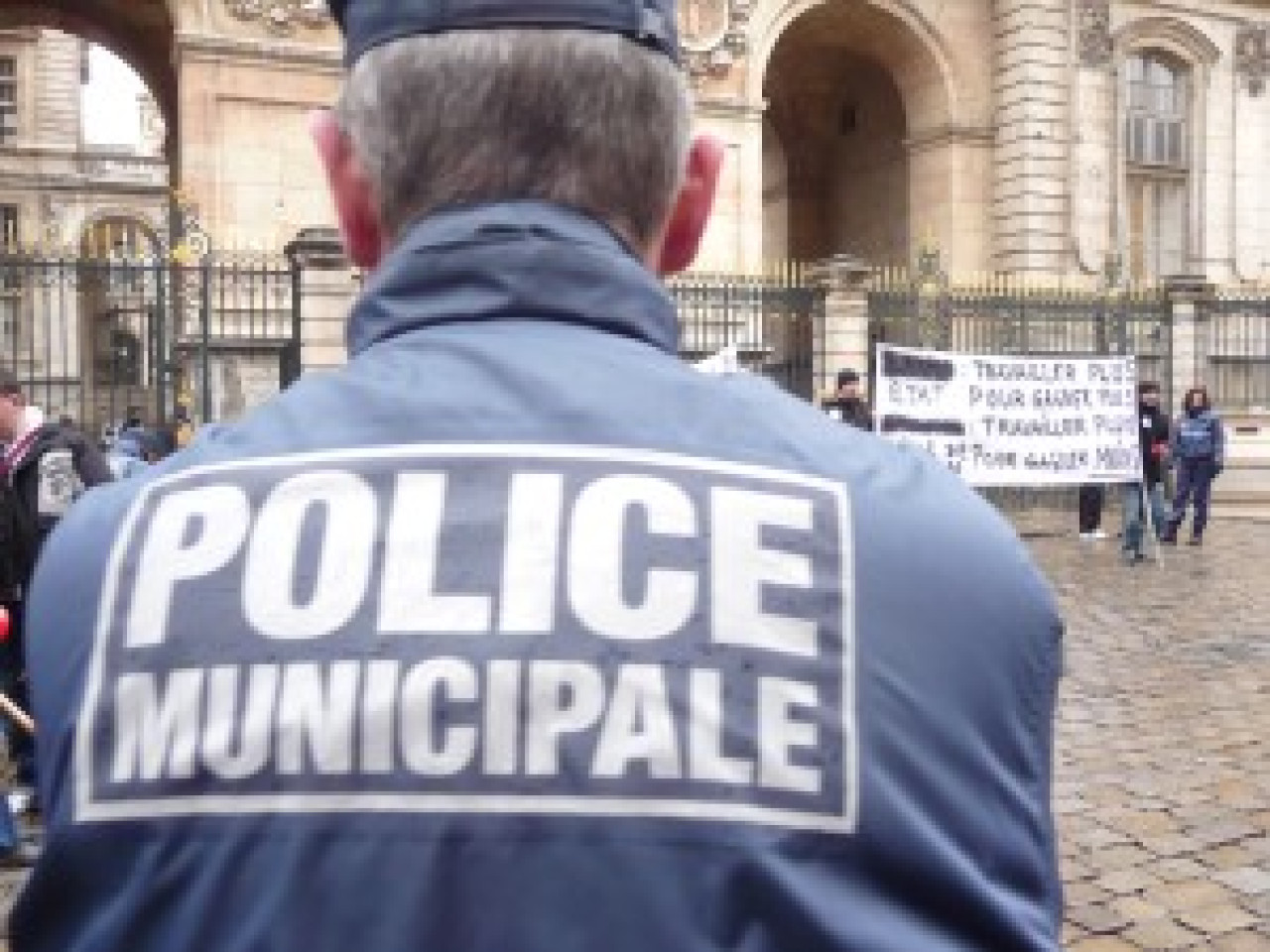 Les agents de la ville en col&egrave;re