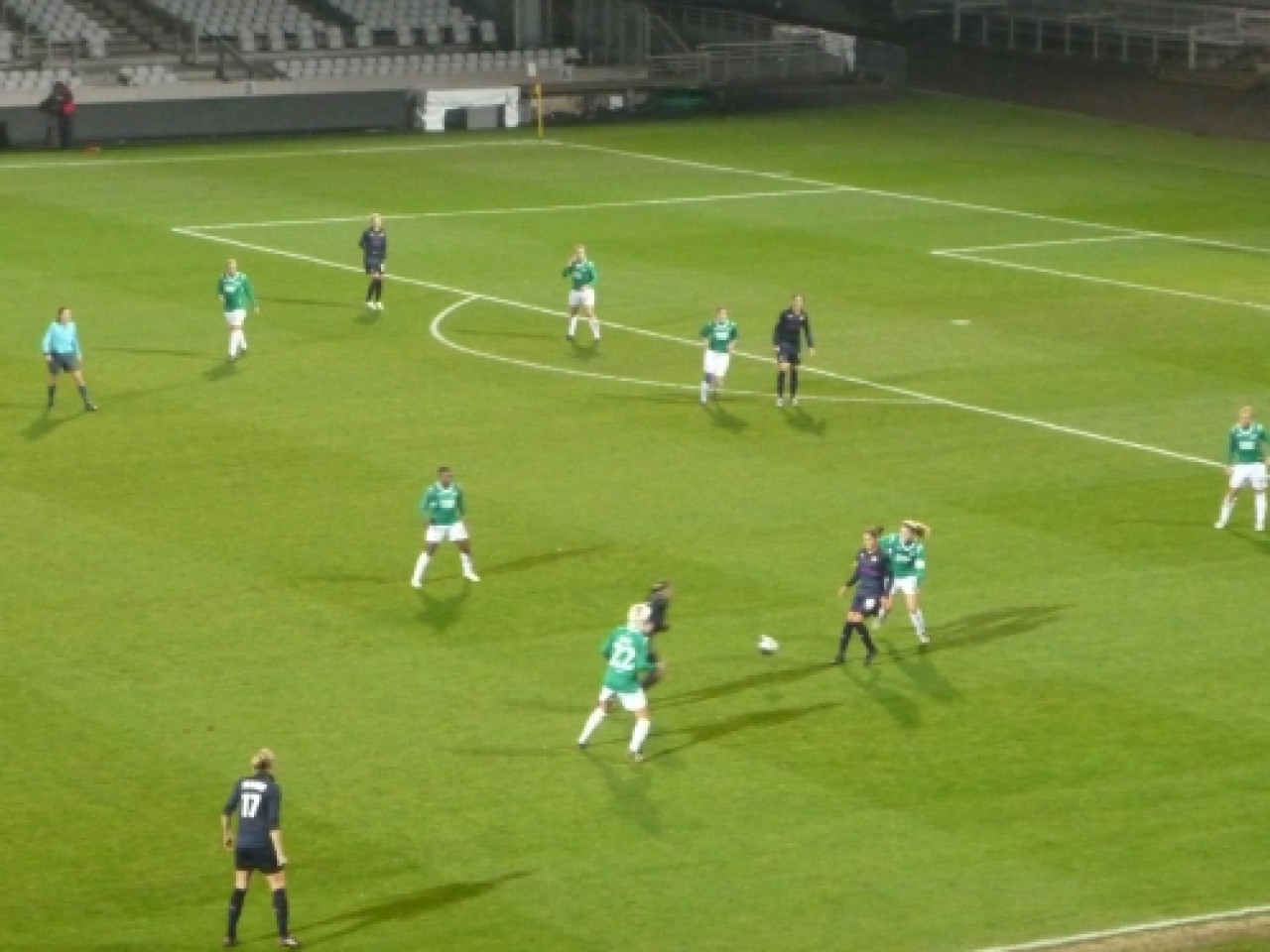 Les filles de l’OL affrontent St Etienne Les filles de l’OL affrontent St Etienne