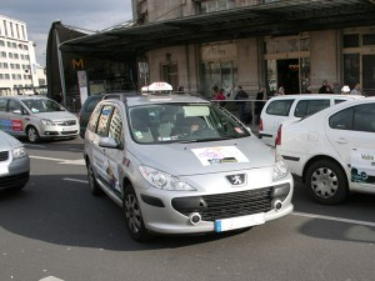 Les taxis lyonnais ne veulent pas d’une nouvelle taxe Les taxis lyonnais ne veulent pas d’une nouvelle taxe