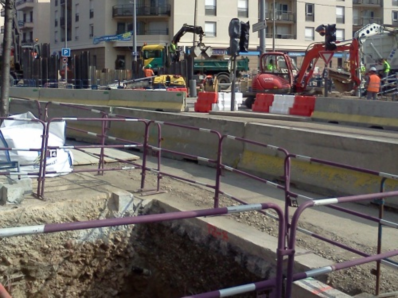 Les travaux du T2+ toujours pas stoppés Les travaux du T2+ toujours pas stoppés