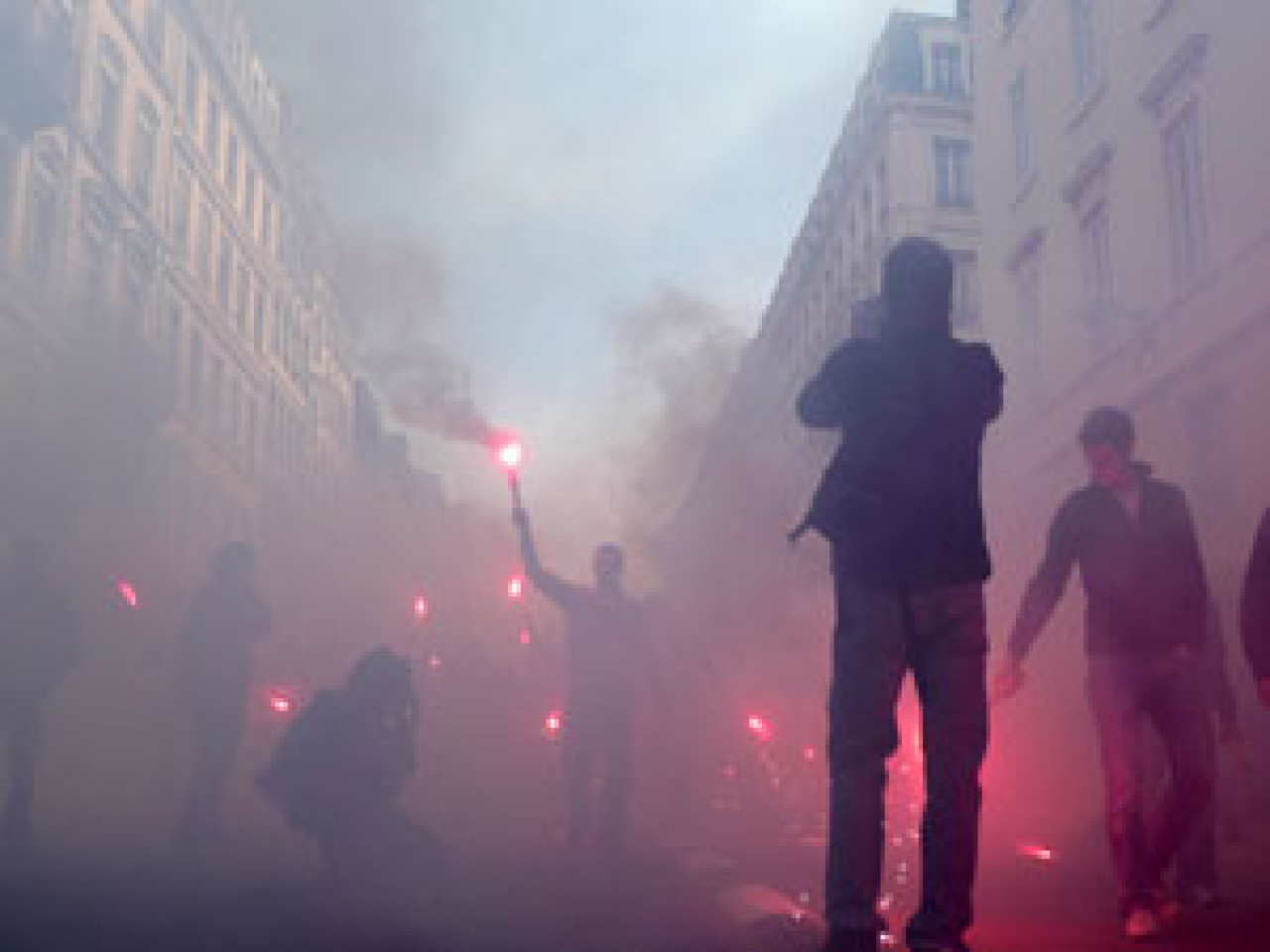 Nouveaux incidents à Lyon après le match Egypte-Algérie Nouveaux incidents à Lyon après le match Egypte-Algérie