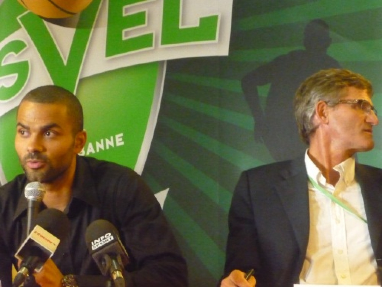 Tony Parker était à l'Astroballe Tony Parker était à l'Astroballe
