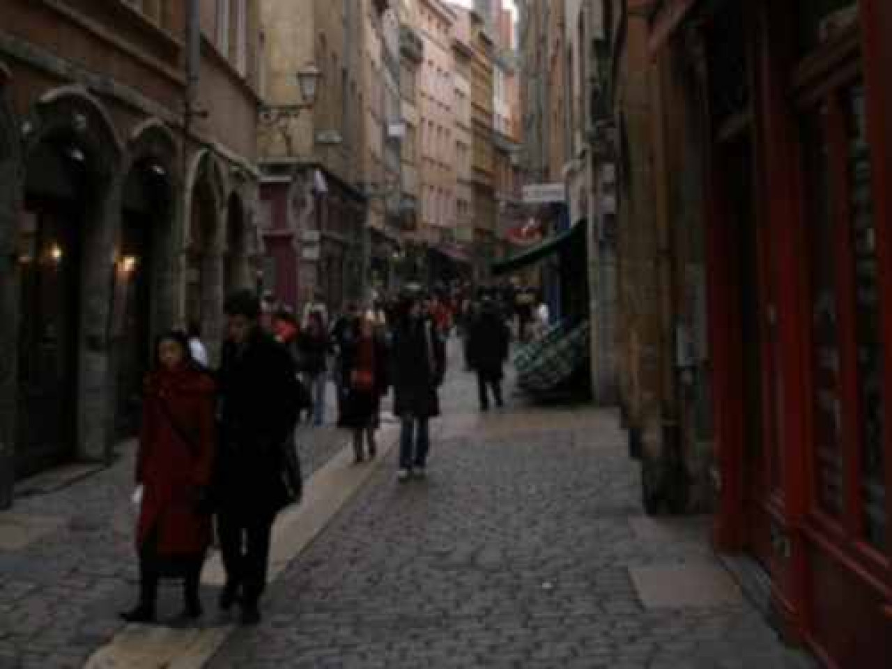 Trois individus toujours recherchés après le drame de St-Jean Trois individus toujours recherchés après le drame de St-Jean