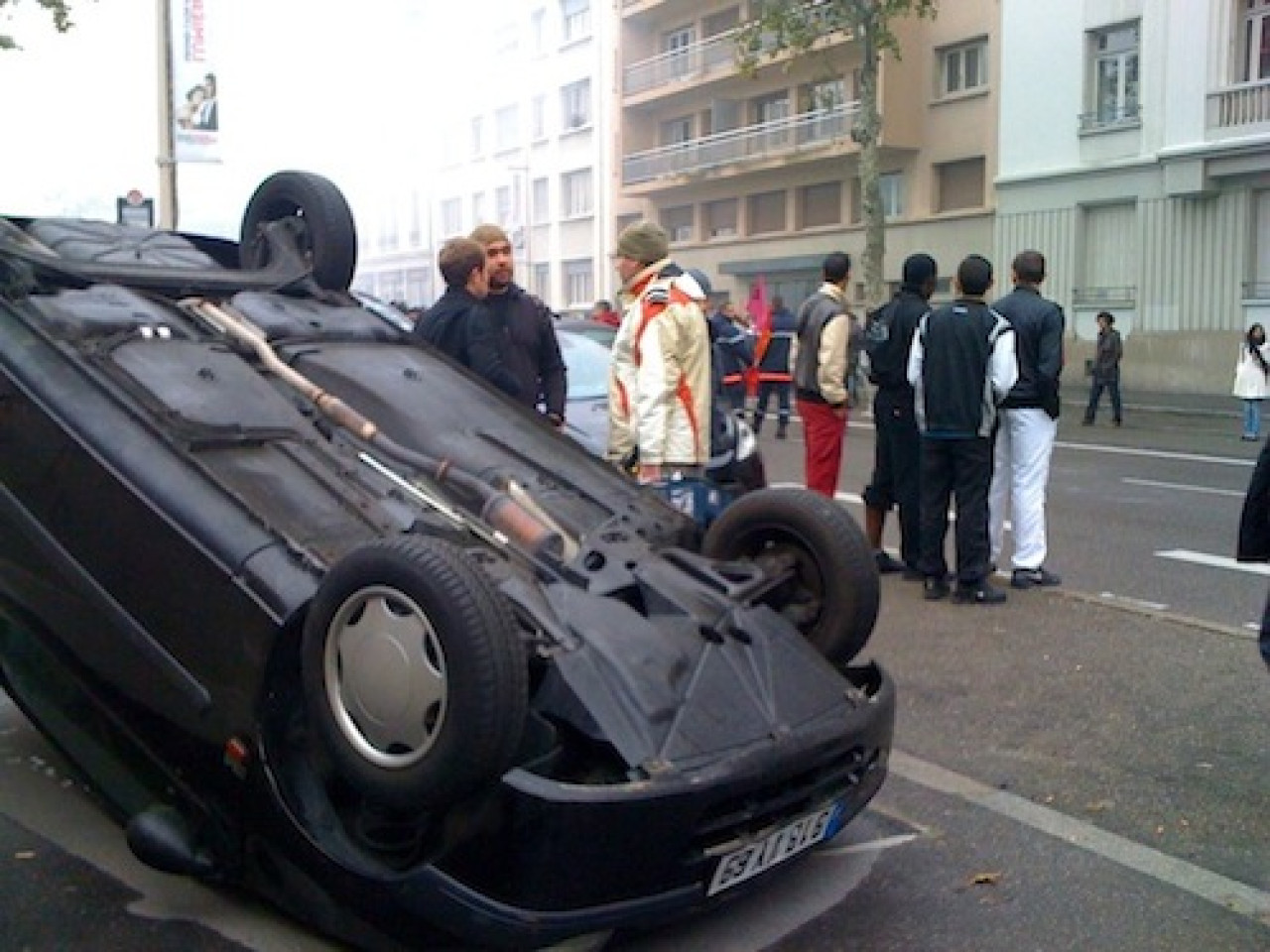 Un casseur lyonnais condamné à 8 mois de prison ferme Un casseur lyonnais condamné à 8 mois de prison ferme