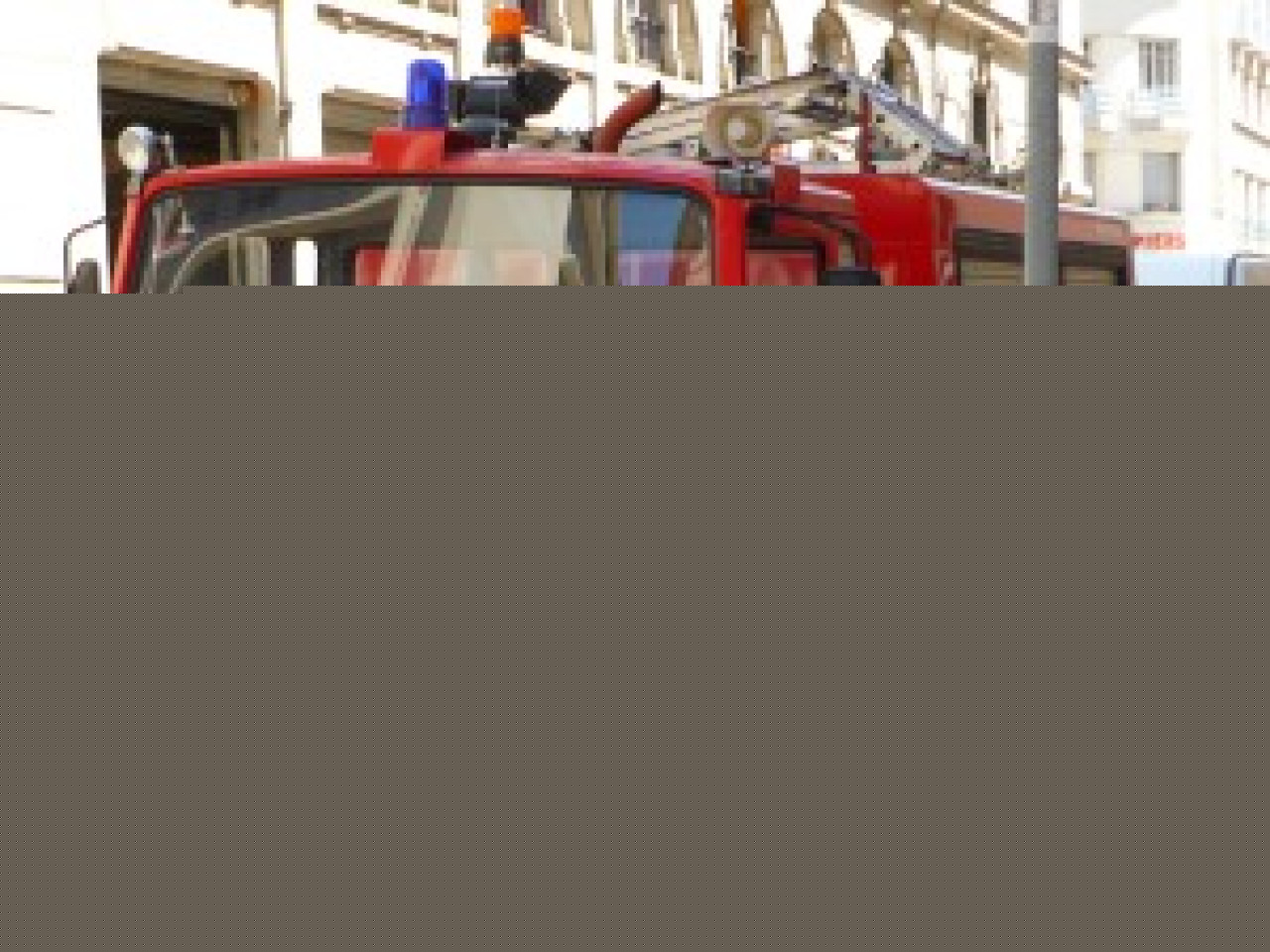 Un centre commercial de V&eacute;nissieux touch&eacute; par un incendie