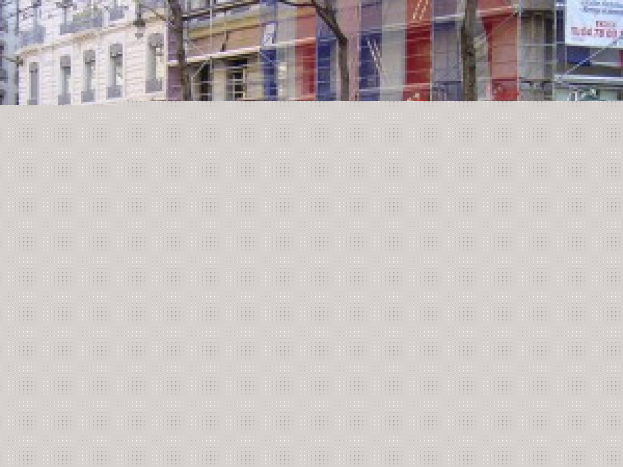 Un p&egrave;re et son jeune fils arr&ecirc;t&eacute;s pour avoir frapp&eacute; et insult&eacute; des policiers