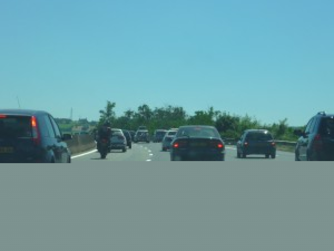 Un piéton meurt sur l'autoroute Un piéton meurt sur l'autoroute