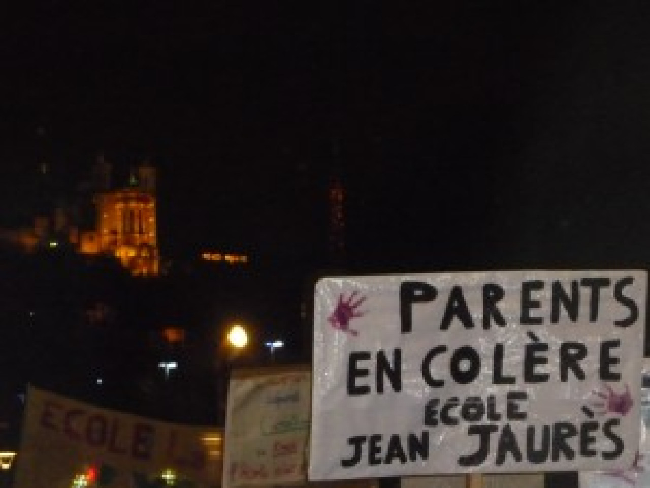 Une action symbolique &agrave; V&eacute;nissieux cet apr&egrave;s-midi