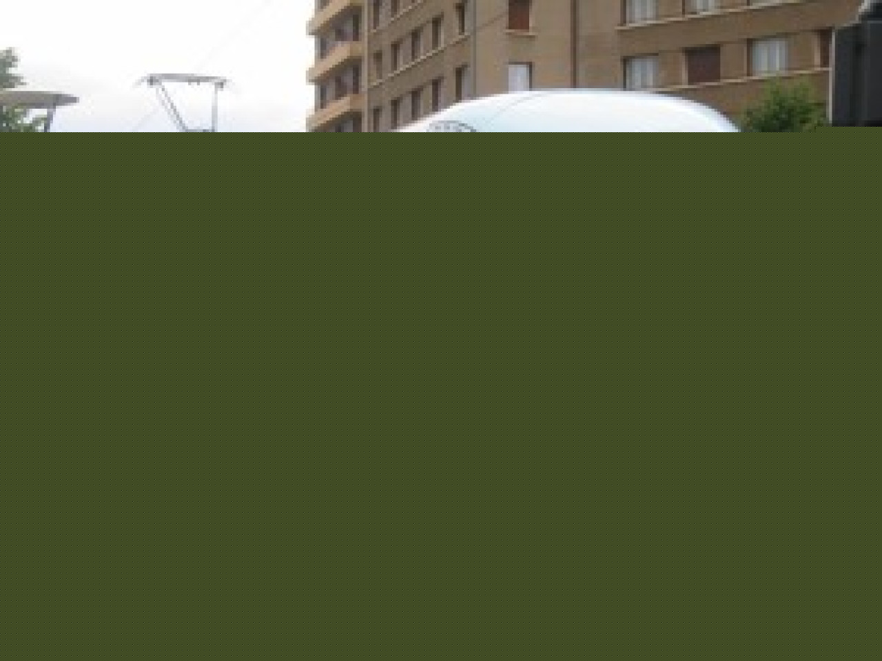 Une collision entre un tram et une voiture dans le 7e Une collision entre un tram et une voiture dans le 7e