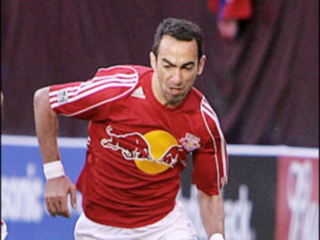 Youri Djorkaeff int&eacute;ress&eacute; par la s&eacute;lection arm&eacute;nienne