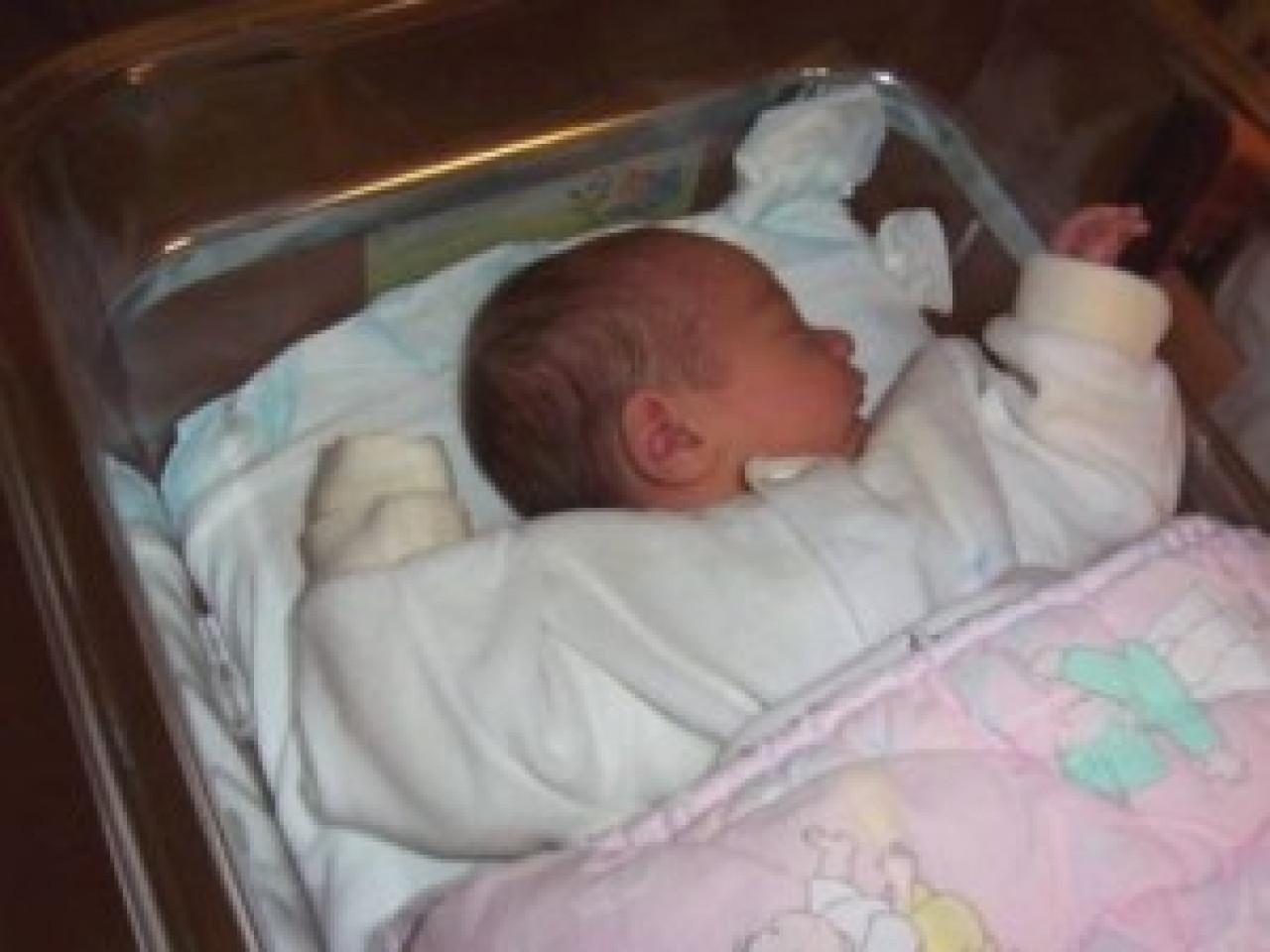 Mathilda, le bébé de Noël née chez les gendarmes Mathilda, le bébé de Noël née chez les gendarmes