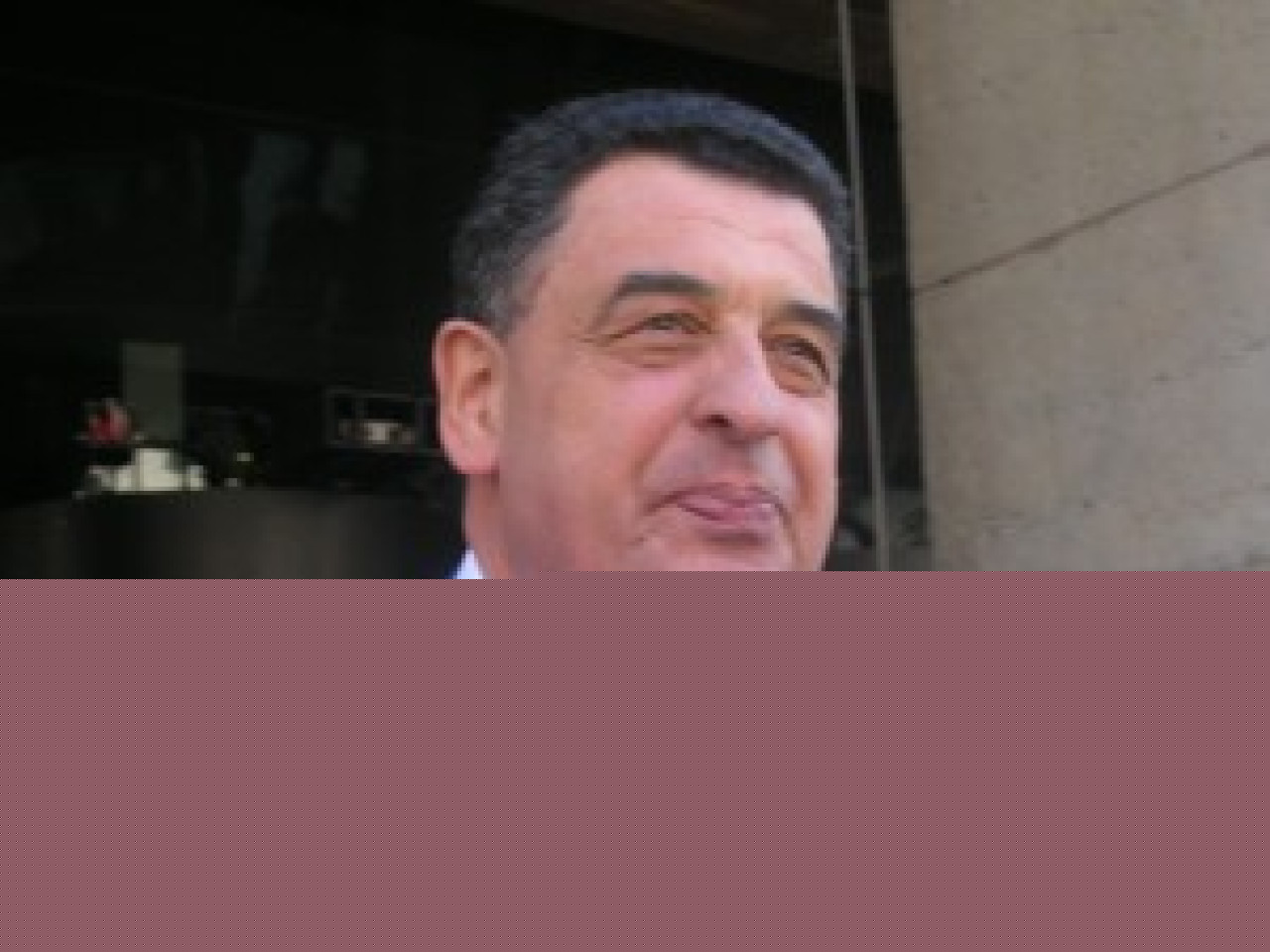 Thierry Philip ne renouvelle pas son mandat de directeur du Centre Léon Bérard Thierry Philip ne renouvelle pas son mandat de directeur du Centre Léon Bérard