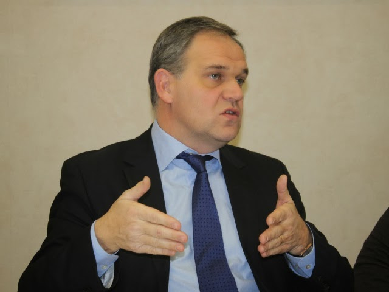 Immigration : Fran&ccedil;ois-No&euml;l Buffet se d&eacute;place &agrave; la fronti&egrave;re franco-italienne