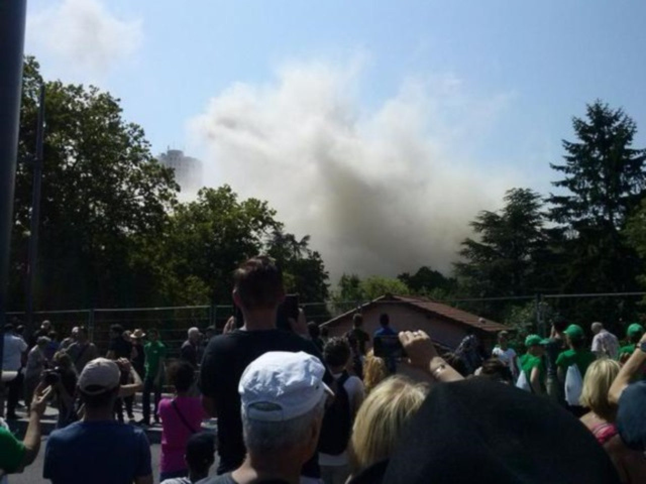 Lyon : la barre 230 de la Duch&egrave;re foudroy&eacute;e en quelques secondes !