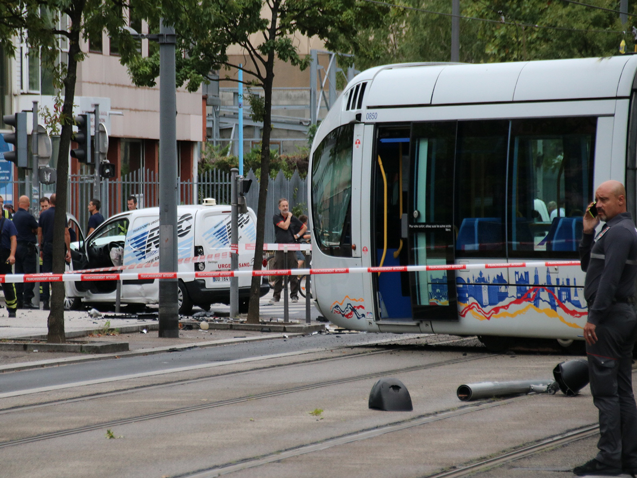 Lyon : le tramway déraille, deux personnes blessées Lyon : le tramway déraille, deux personnes blessées