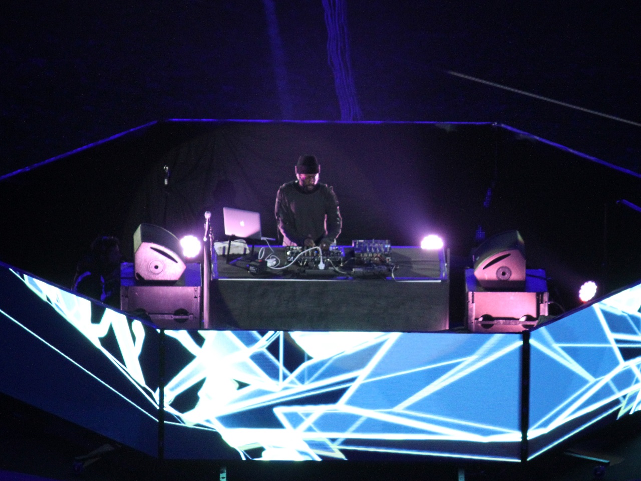 Quelle somme déboursée par Aulas pour faire venir Will.I.Am au Parc OL ? Quelle somme déboursée par Aulas pour faire venir Will.I.Am au Parc OL ?