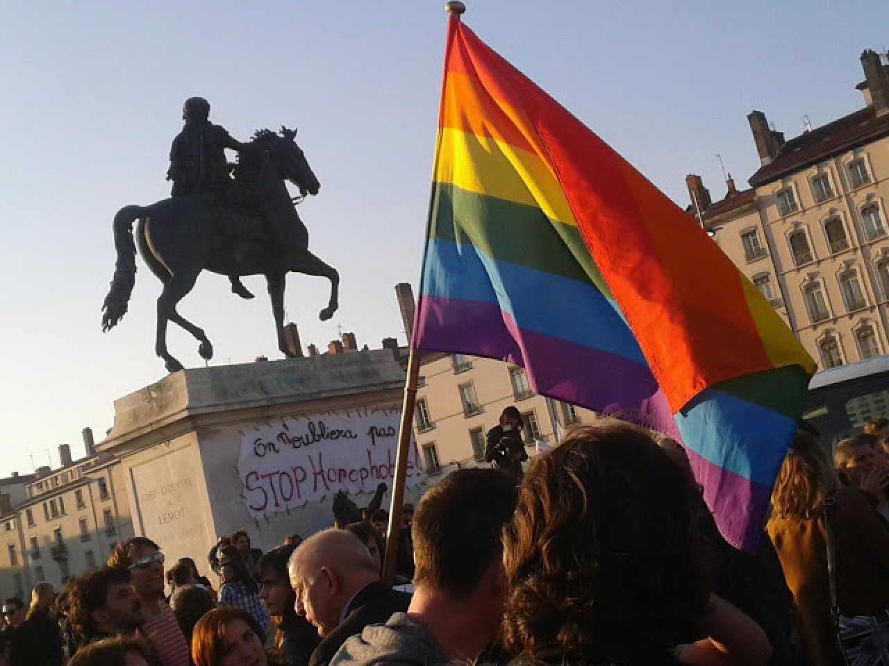 Les associations LGBT d&eacute;noncent "un mariage homophobe" entre Laurent Wauquiez et Christophe Boudot