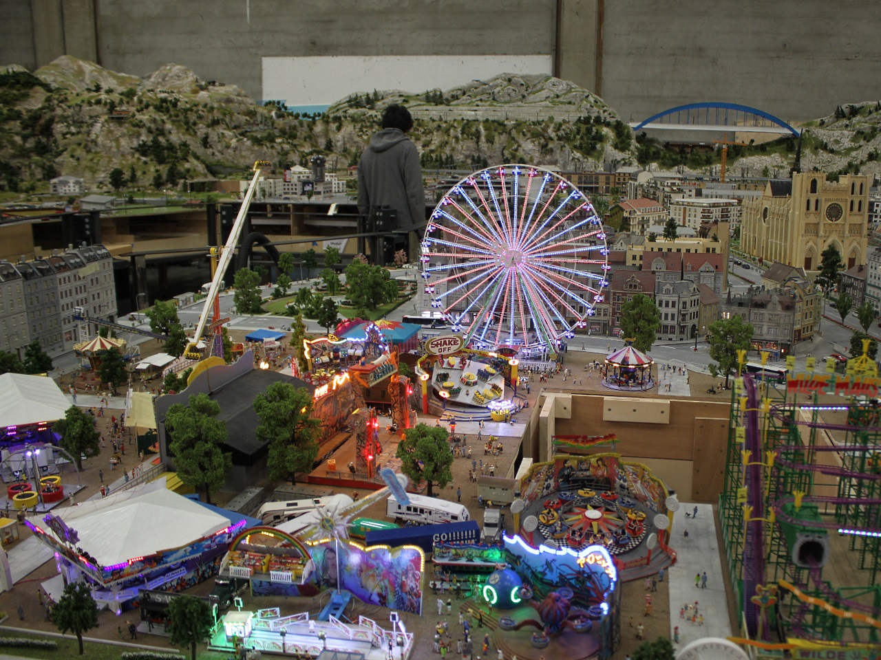 On a visit&eacute; les ateliers de construction de Mini World Lyon !